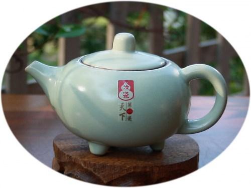 Chinese teapot Ru kiln B